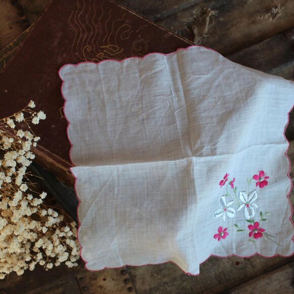 Vintage Christmas Handkerchief, Silver Poinsettia Print Red Trim, Holiday Theme - Picture 4 of 10